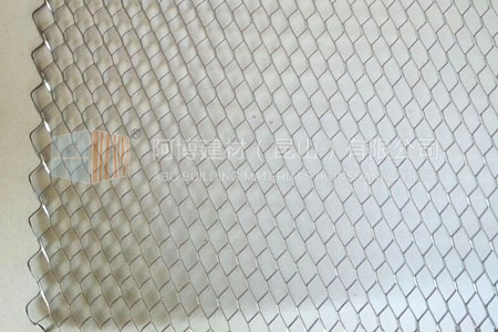 Diamond metal mesh