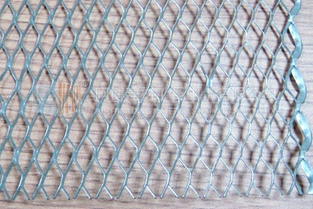 Self furred metal lath